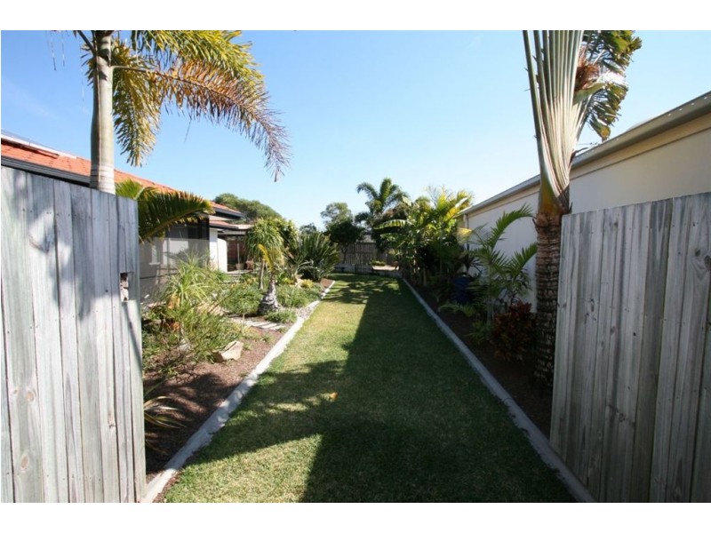 7 Yellowfin Place, Banksia Beach QLD 4507