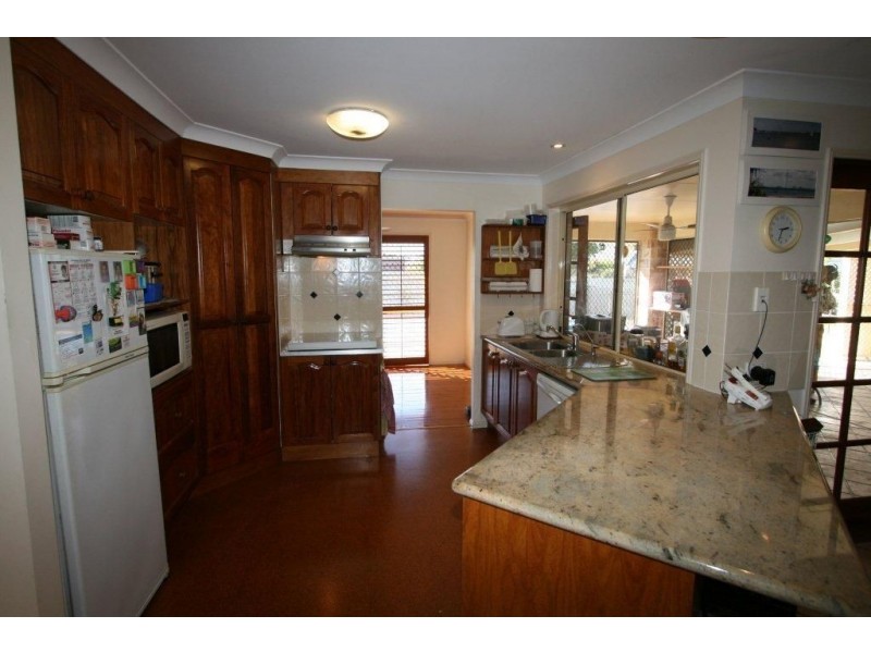 1 Coogee Place, Sandstone Point QLD 4511