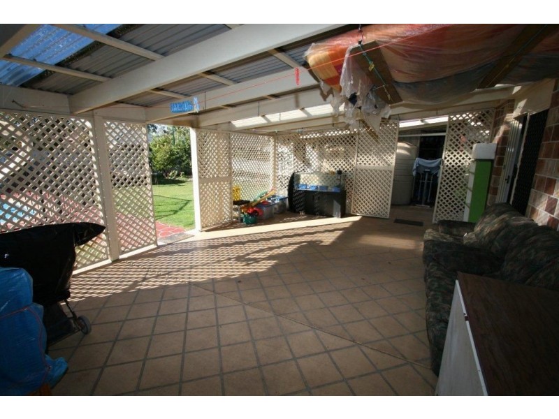 1 Coogee Place, Sandstone Point QLD 4511