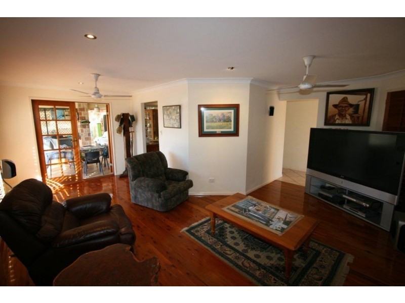 1 Coogee Place, Sandstone Point QLD 4511