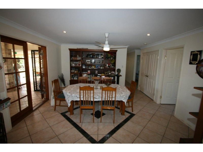 1 Coogee Place, Sandstone Point QLD 4511