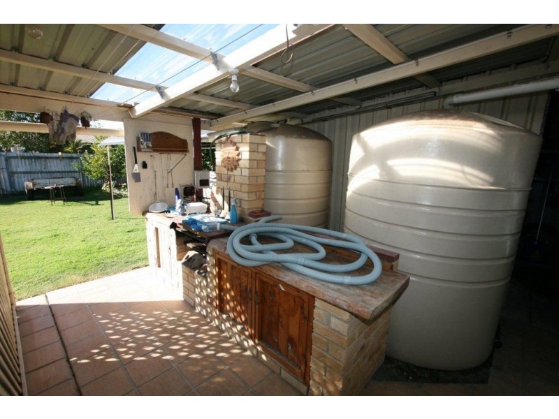 1 Coogee Place, Sandstone Point QLD 4511