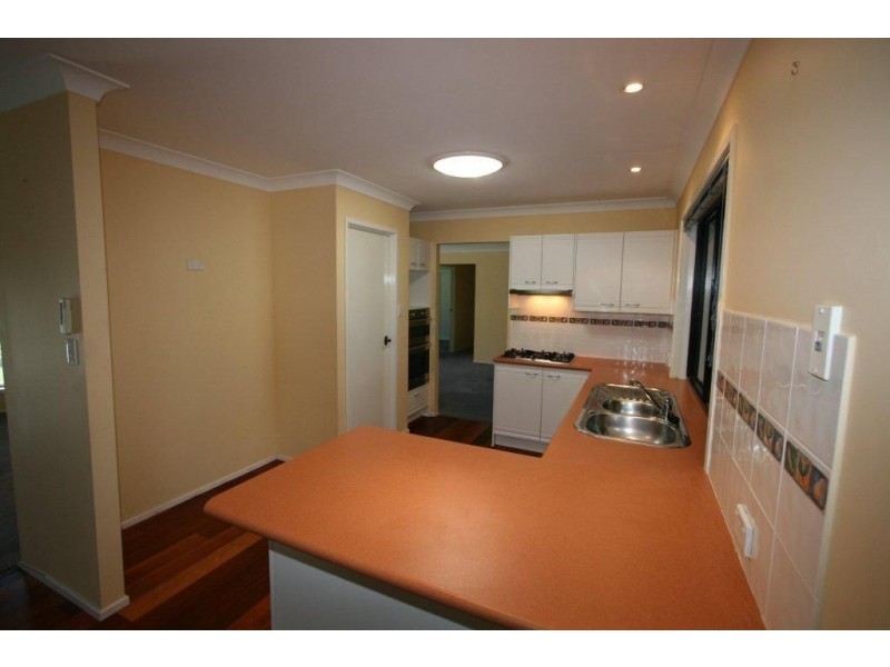 21 Wrenaus Way, Ningi QLD 4511