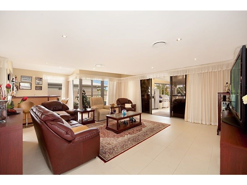 11 The Promontory, Banksia Beach QLD 4507