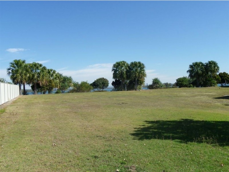 33 Seaside Dr, Banksia Beach QLD 4507