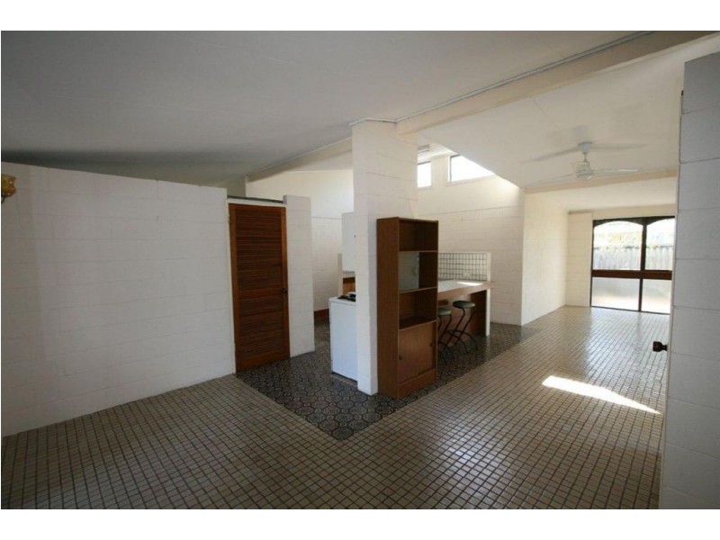 8 Brookes Cres, Woorim QLD 4507