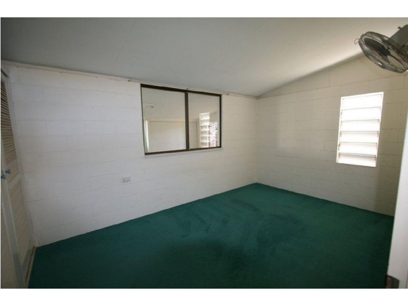 8 Brookes Cres, Woorim QLD 4507