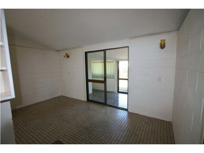 8 Brookes Cres, Woorim QLD 4507