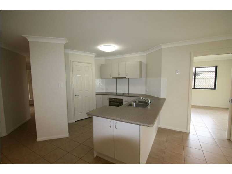 11 Echidna Place, Ningi QLD 4511