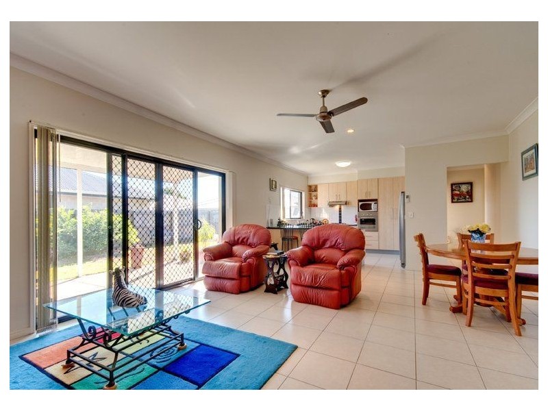 56 Sandheath Place, Ningi QLD 4511