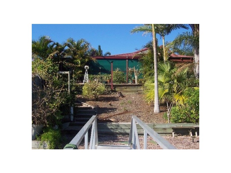 2/13 Pentas, Bongaree QLD 4507