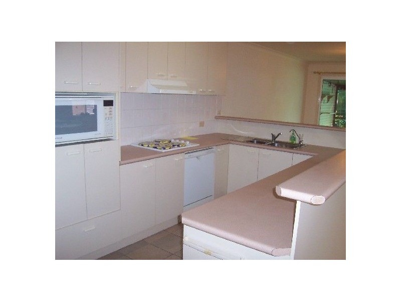 2/13 Pentas, Bongaree QLD 4507