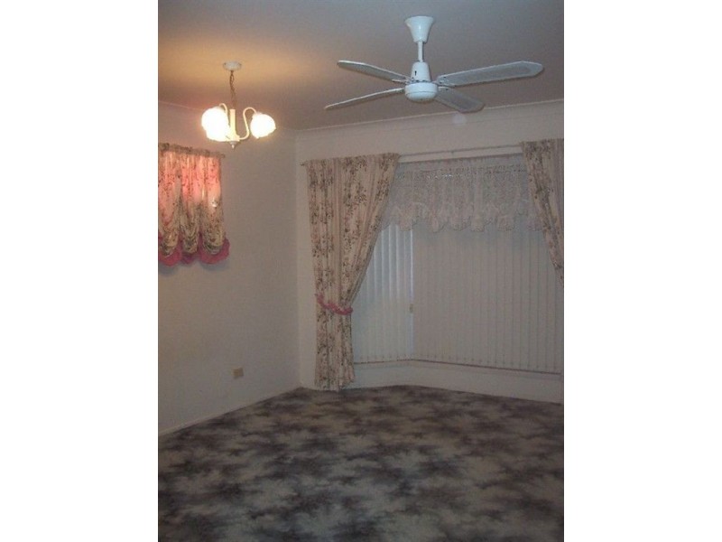 2/13 Pentas, Bongaree QLD 4507