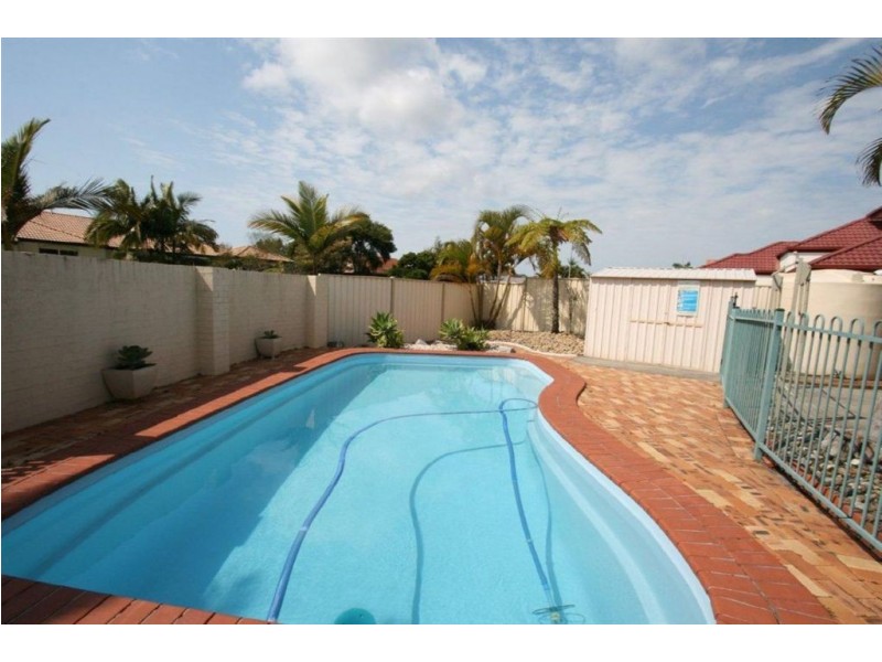 212 Endeavour Drive, Banksia Beach QLD 4507