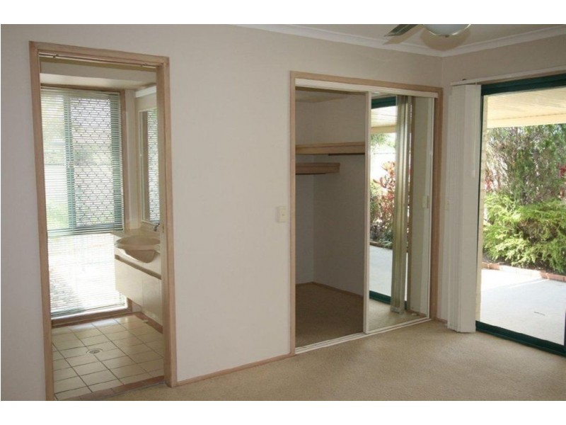 212 Endeavour Drive, Banksia Beach QLD 4507