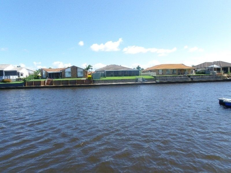 1/75 Phoenix Ave, Bongaree QLD 4507