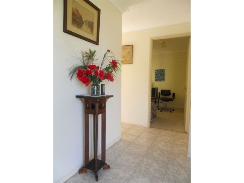 1/75 Phoenix Ave, Bongaree QLD 4507