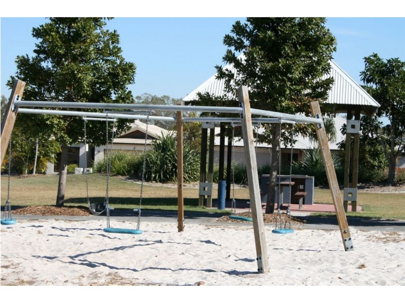 17 Corrimal Place, Sandstone Point QLD 4511