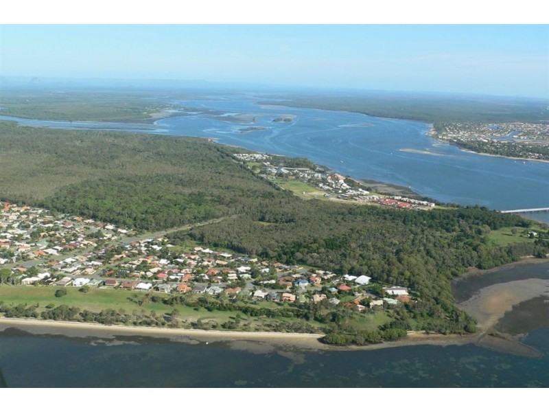 17 Corrimal Place, Sandstone Point QLD 4511