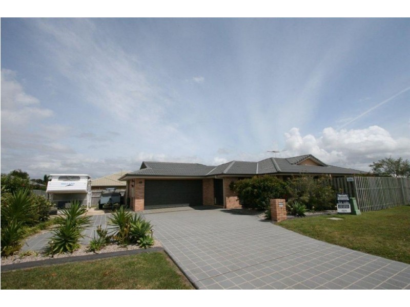 7 Amity Court, Sandstone Point QLD 4511