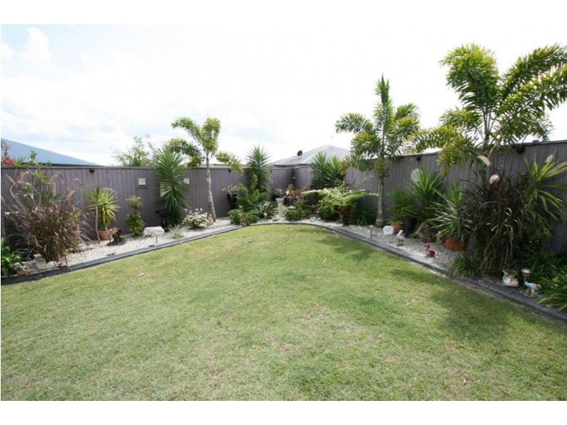 7 Amity Court, Sandstone Point QLD 4511