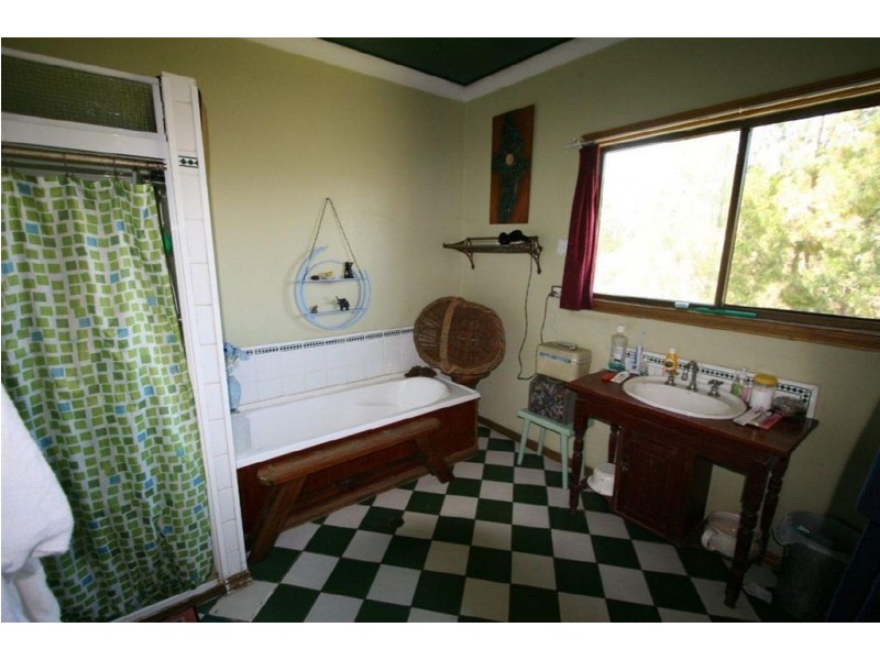 607 Bestmann Rd, Ningi QLD 4511
