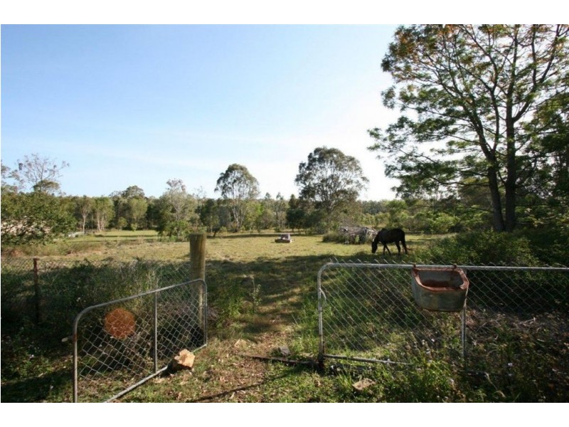 607 Bestmann Rd, Ningi QLD 4511