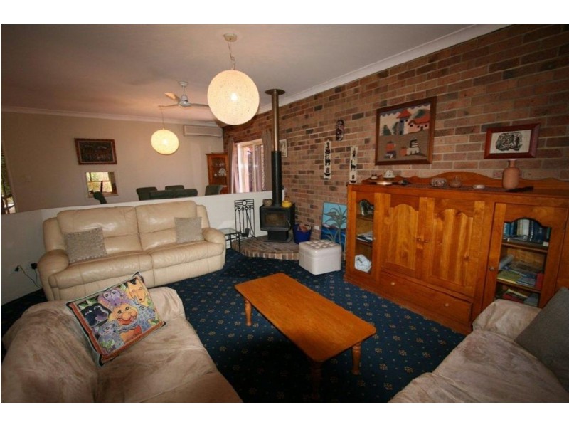 6 Bayswater Court, Sandstone Point QLD 4511