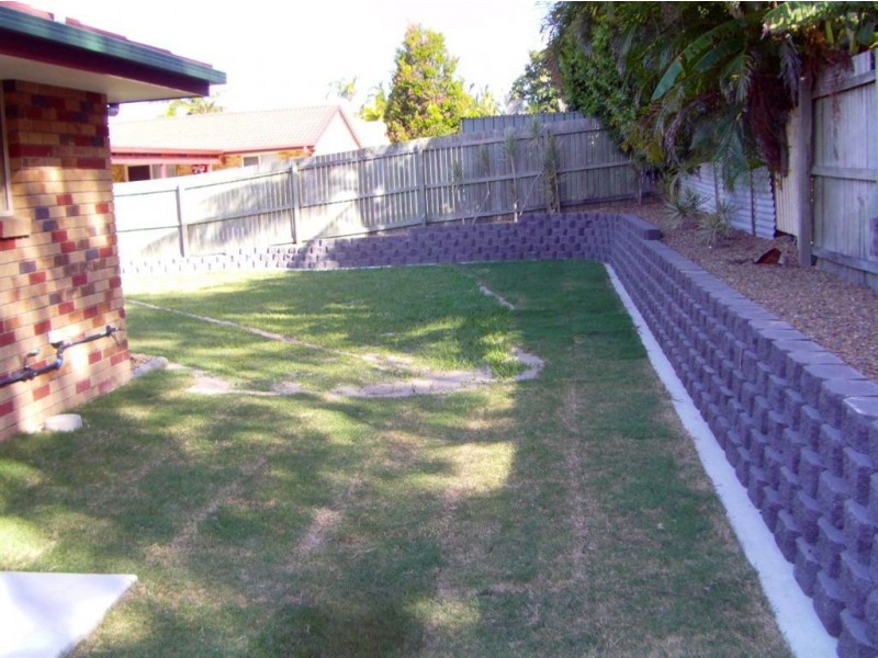 Sandstone Point QLD 4511