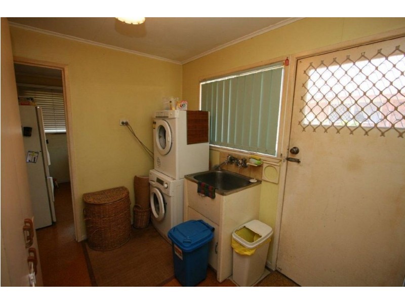 30 Wirraway St, Bongaree QLD 4507