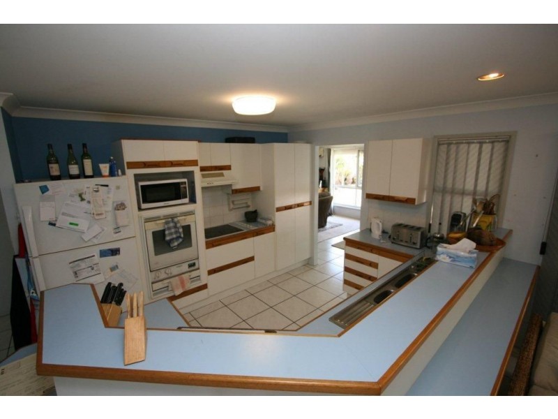 33 Port Dr, Banksia Beach QLD 4507