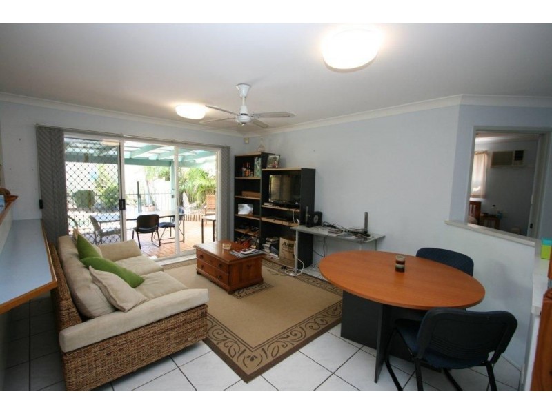 33 Port Dr, Banksia Beach QLD 4507