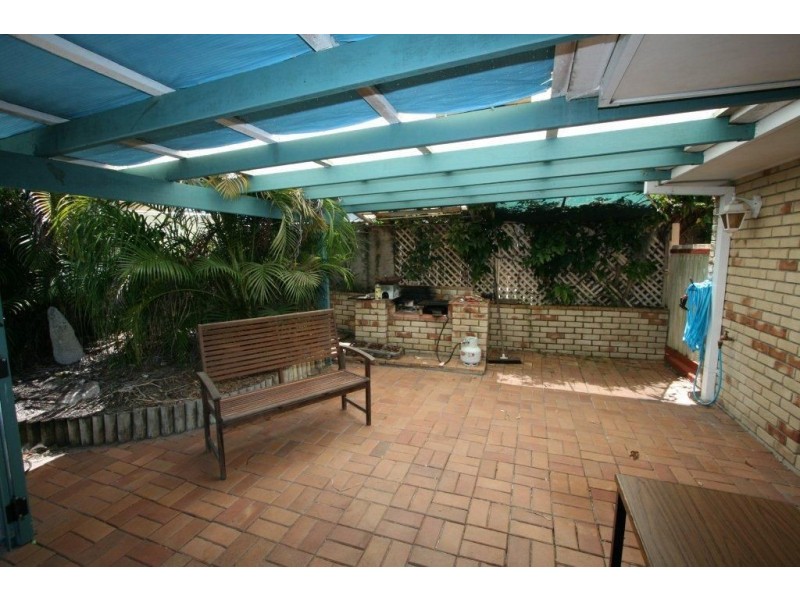 33 Port Dr, Banksia Beach QLD 4507