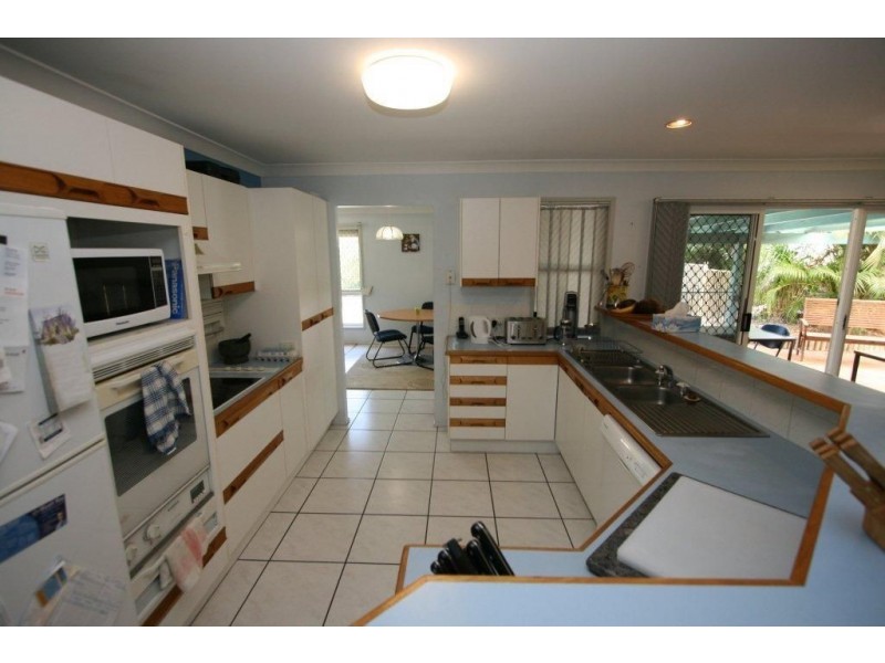 33 Port Dr, Banksia Beach QLD 4507