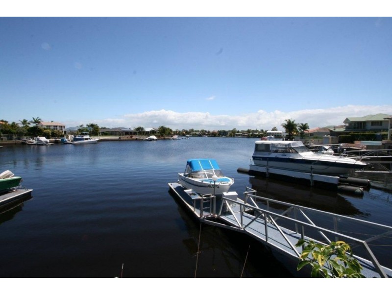 5 Tasman Court, Banksia Beach QLD 4507