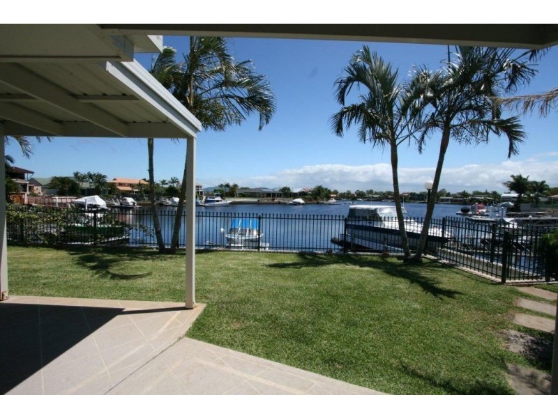 5 Tasman Court, Banksia Beach QLD 4507