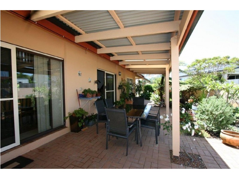 19 Captain Cook  Drive, Banksia Beach QLD 4507