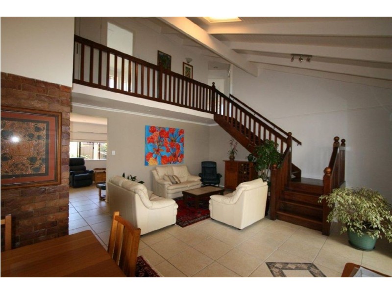 19 Captain Cook  Drive, Banksia Beach QLD 4507