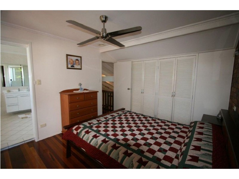 19 Captain Cook  Drive, Banksia Beach QLD 4507
