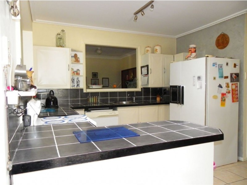 9 Crane St, Bongaree QLD 4507