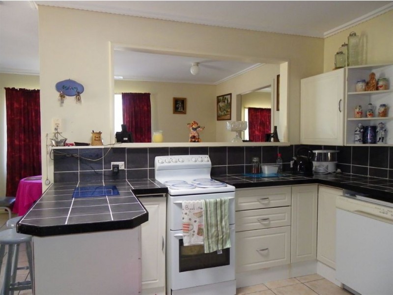 9 Crane St, Bongaree QLD 4507