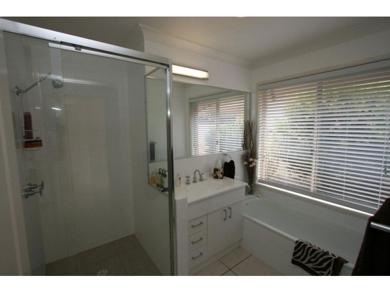 41 Allamanda Dr, Bongaree QLD 4507