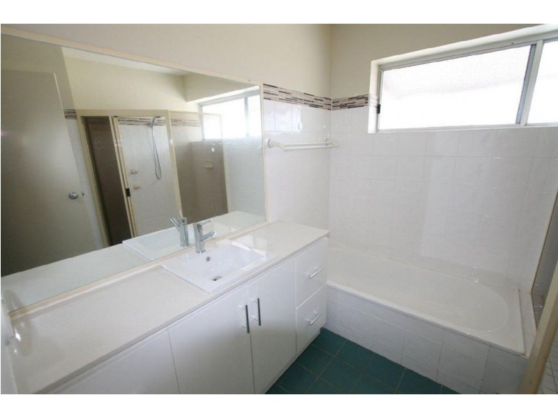 3A/16 Spinnaker Drive, Sandstone Point QLD 4511