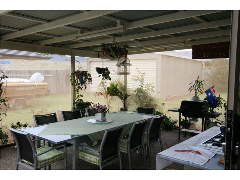 129 Carpenter Way, Sandstone Point QLD 4511