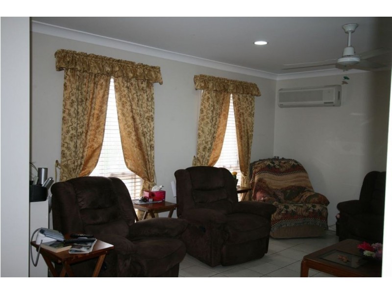 129 Carpenter Way, Sandstone Point QLD 4511