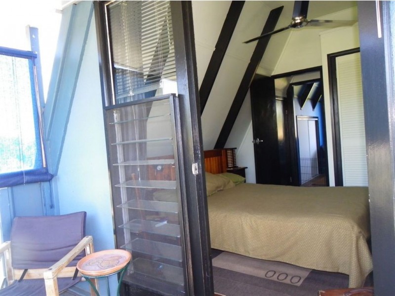 21 Hazel Ave, Banksia Beach QLD 4507