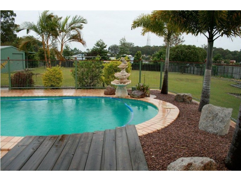 33 Wrenaus Way, Ningi QLD 4511