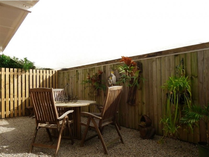 14 Paradise Pde, Bongaree QLD 4507