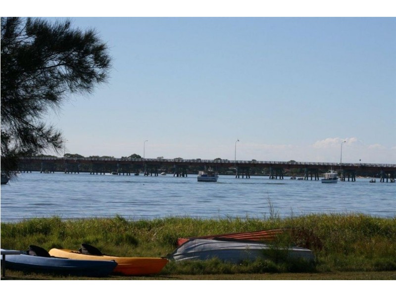 13/16 Spinnaker Dr, Sandstone Point QLD 4511
