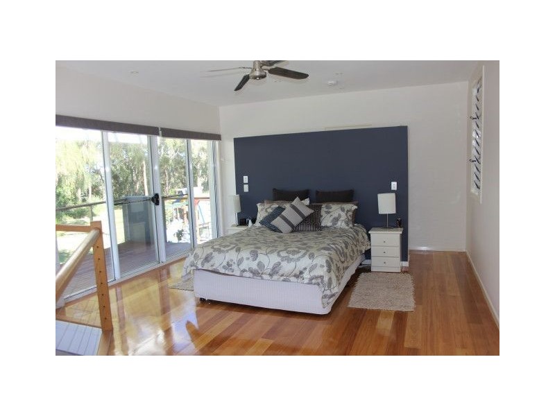Sandstone Point QLD 4511